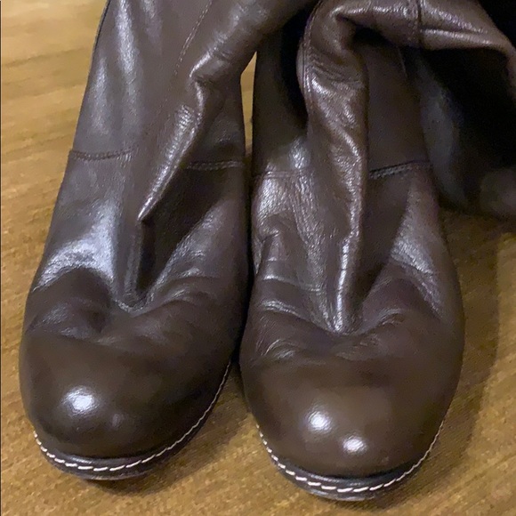 Charles and david brown leather knee High boots - Picture 5 of 5